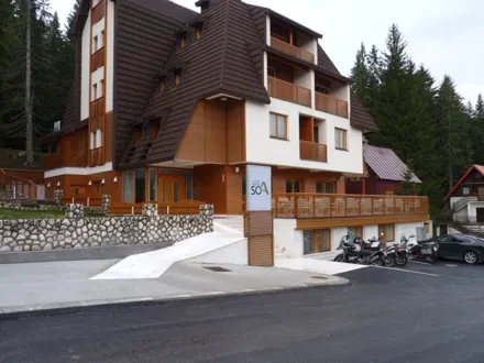 MT12_Montenegro_120
