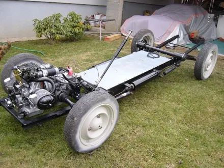 2 CV wird LOMAX
